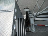 Trailer broken 014.JPG