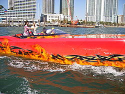 2008_1230Miamiboatshow20090006.JPG